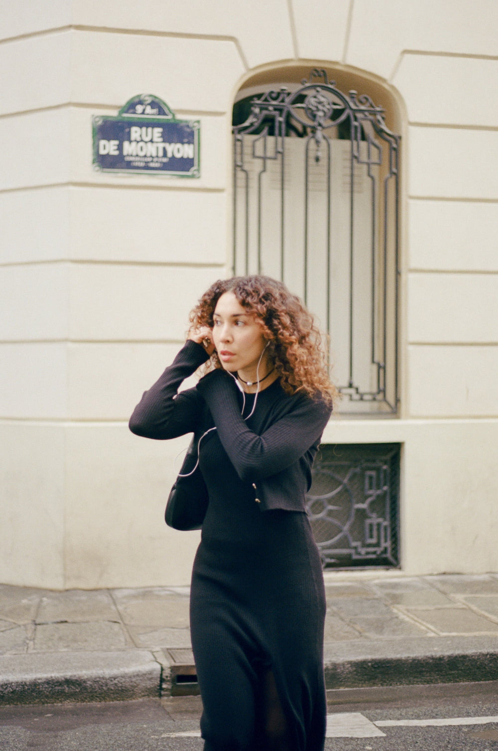 Sofia MANOUSHA : actrice, entrepreneuse, yogiste et "matcha lover"
