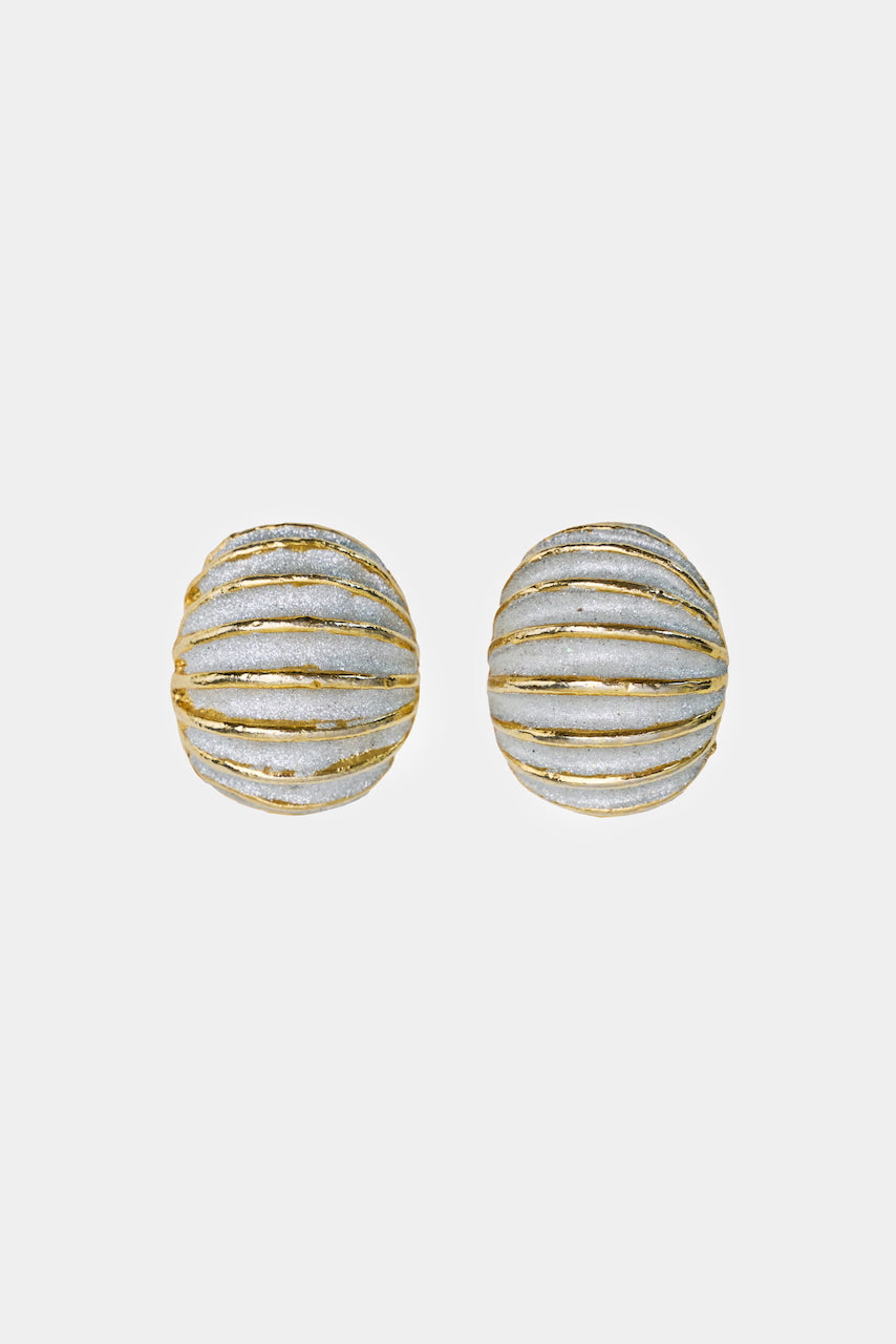 BOUCLES D'OREILLES VINTAGE QUEEN