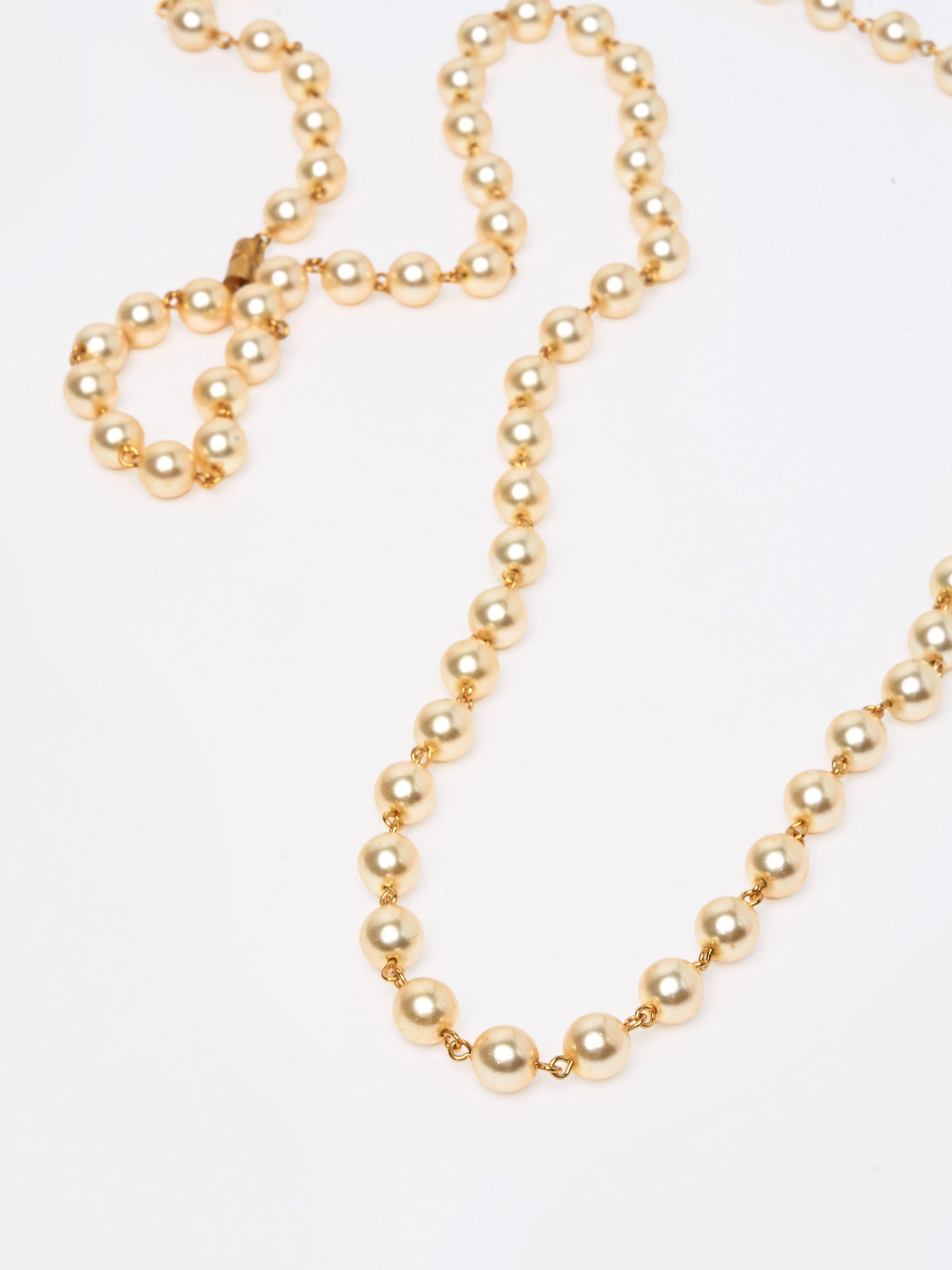 COLLIER VINTAGE - PERLES CRÈME